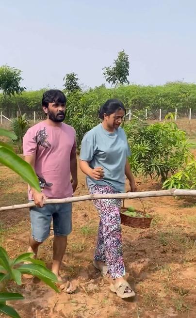 lyrist-snehan-kannika-photos